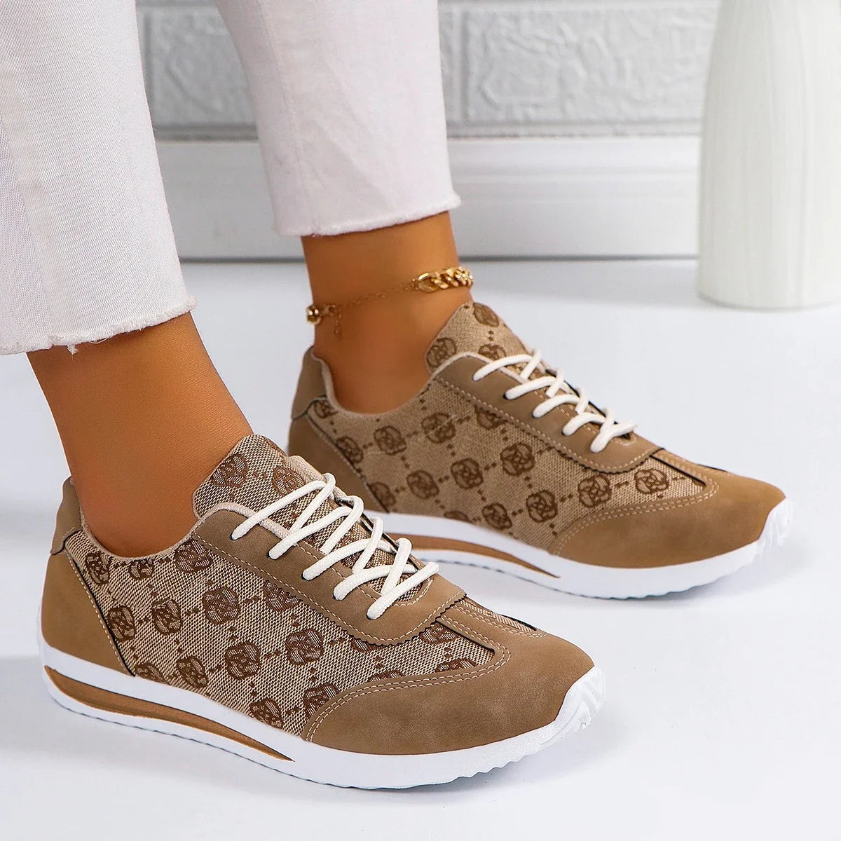 Women SneakersSpring Autumn Fashion Outdoor Versatile Sneakers Women Casual Comfortable Lace Up Walking Shoes for Women