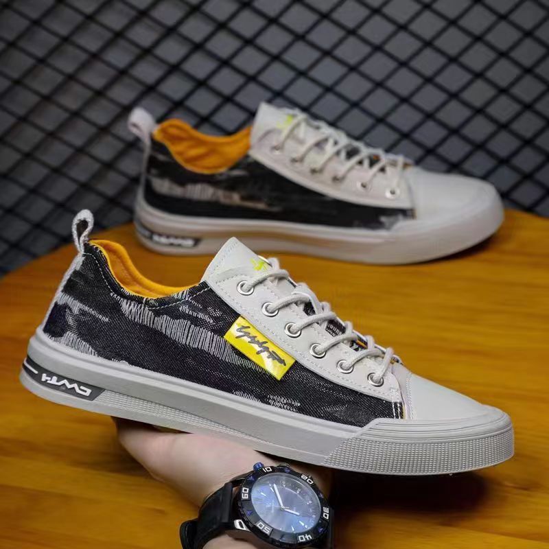 Student Trendy Men's Casual Canvas Shoes (Available)