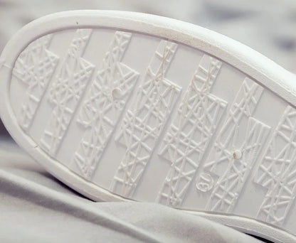 Women's casual sneakers; winter sneakers with plush fur; warm women's shoes; women's shoes with lacing women's shoes on Fashion