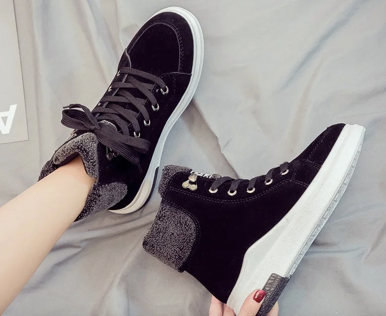 Women's casual sneakers; winter sneakers with plush fur; warm women's shoes; women's shoes with lacing women's shoes on Fashion