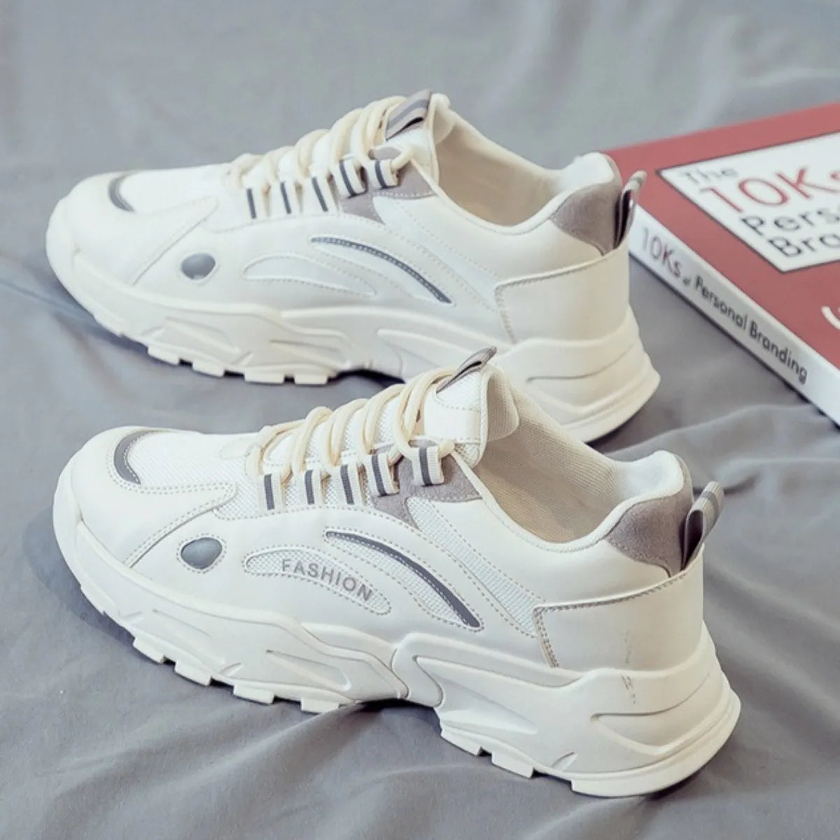 New Men's Fashion Low-Top White Sneakers - Breathable Casual Board Shoes Lightweight Anti-Slip Trendy Footwear for All Seasons