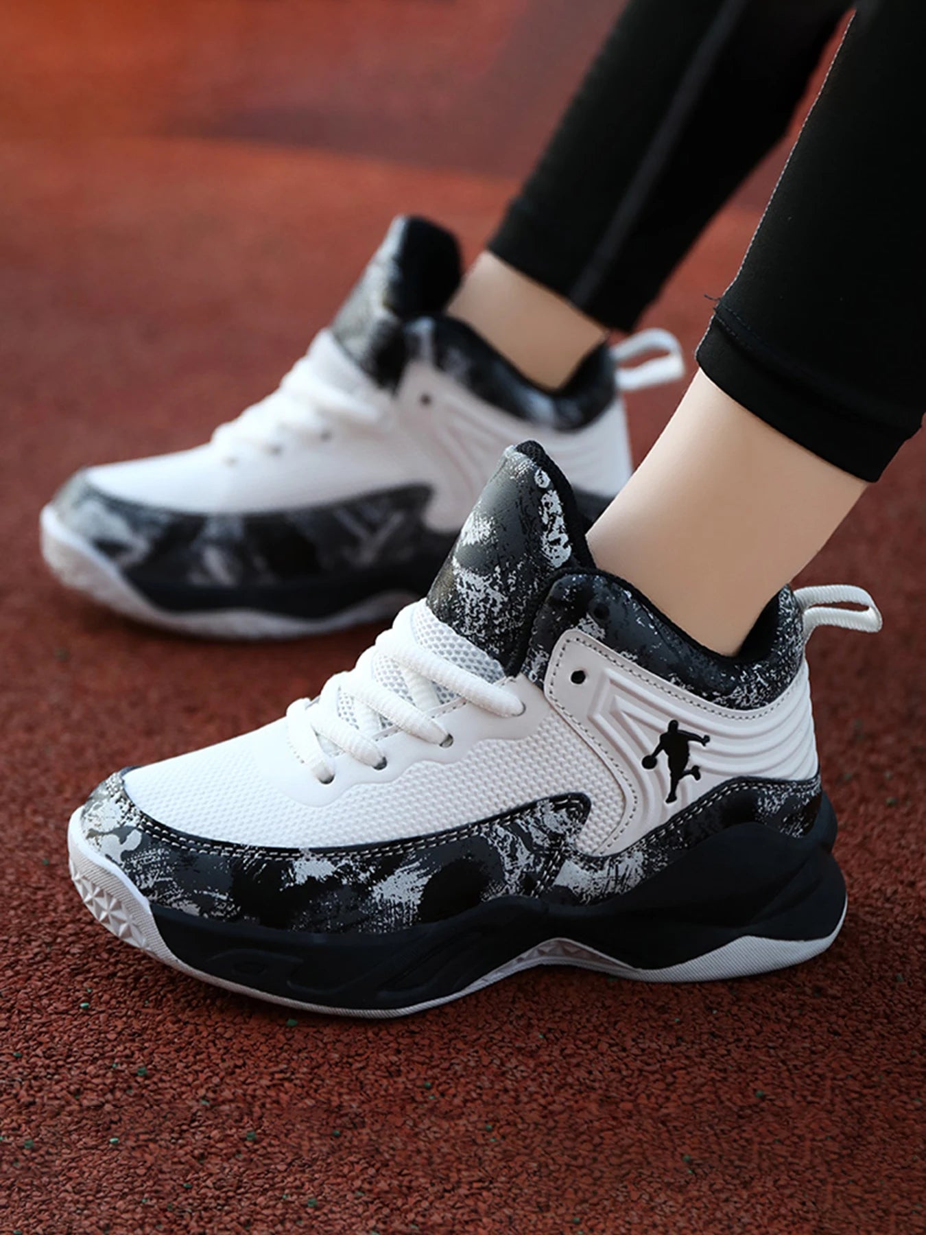 New Boys Brand Basketball Shoes for Kids Sneakers Thick Sole Non-slip Children Sports Shoes Child Boy Basket Trainer Shoes