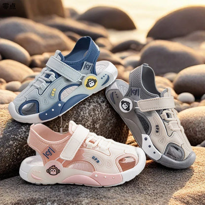 New summer sports toe sandals with anti slip soft bottom for boys, small, medium, and large children, and casual beach sandals f