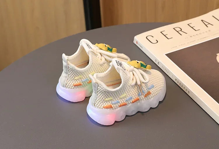Fashion Children's Luminous Sneakers LED Flashing Shoes for Girls Baby Casual Shoes Spring Autumn Hot Sale Toddler Sports Shoes