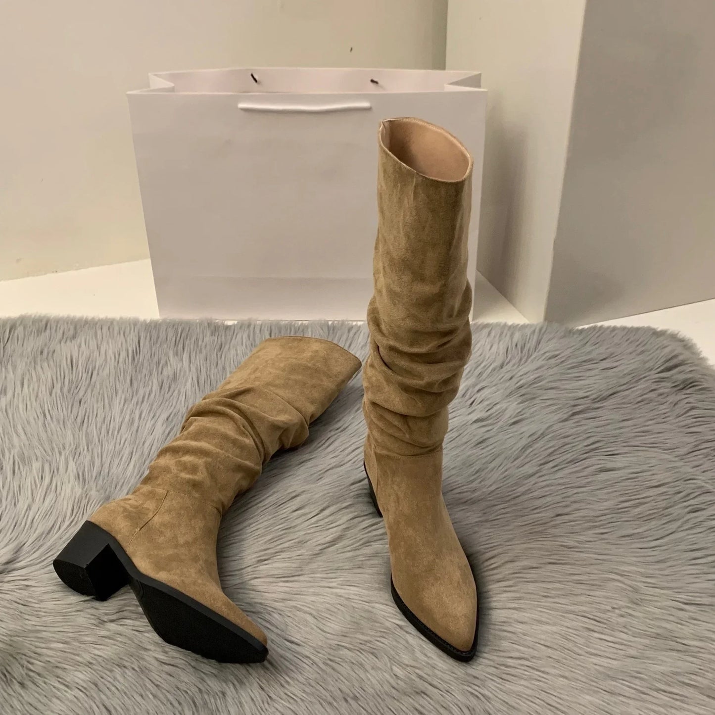 Women's Suede High-heeled Boots for Autumn and Winter, New Plush Pointed Stacking Boots, Fashionable Outdoor Knight Boots