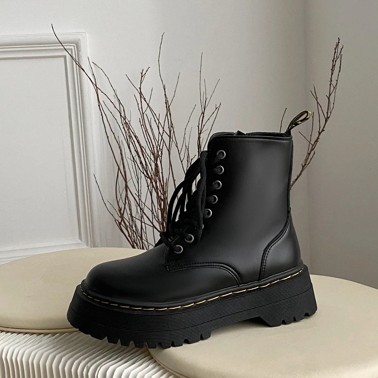 Women's Boots New Genuine Leather Ankle Shoes Chelsea Botas Ladies Classic Punk Platform Shoes Women Casual High Heels Boots