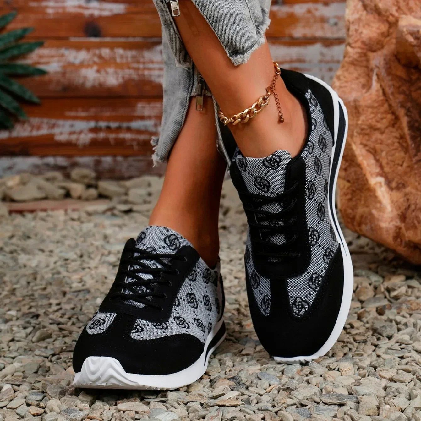 Women SneakersSpring Autumn Fashion Outdoor Versatile Sneakers Women Casual Comfortable Lace Up Walking Shoes for Women