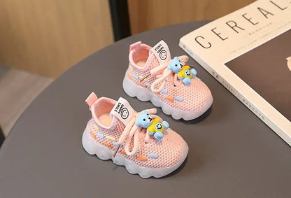 Fashion Children's Luminous Sneakers LED Flashing Shoes for Girls Baby Casual Shoes Spring Autumn Hot Sale Toddler Sports Shoes