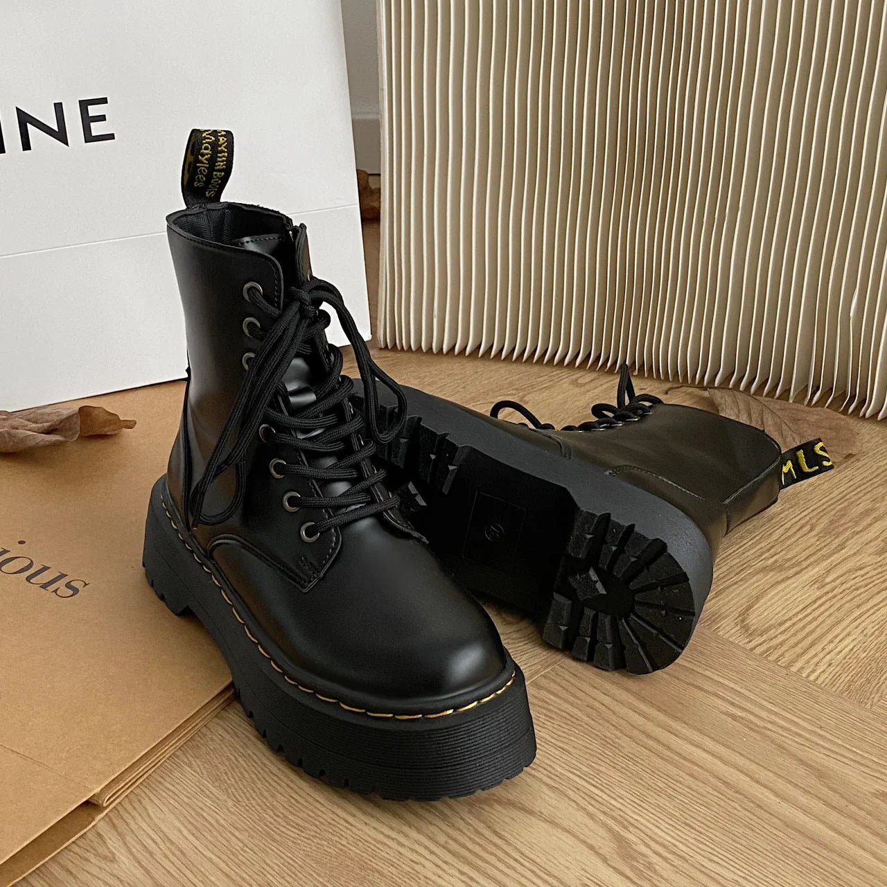 Women's Boots New Genuine Leather Ankle Shoes Chelsea Botas Ladies Classic Punk Platform Shoes Women Casual High Heels Boots