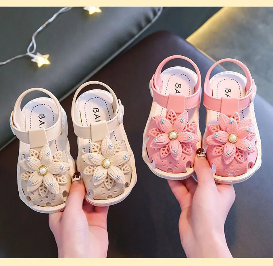 New Girls Summer Sandals Soft Sole Breathable Kids Beach Shoes Anti-slip Princess Sandals Children Casual Footwear