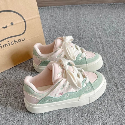 New Women's Casual Flat-soled Sports Shoes Cute Patterns Trainers Ladies Sneakers Breathable Star Women Sneakers