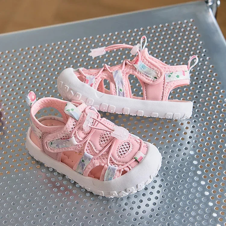 Girls Sports Sandals Non-slip Soft Sole Kids Casual Shoes Toes Capped Summer New Children Beach Shoes Mesh Graffiti Cute