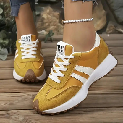 New Designer Sneakers Women Sport Shoes Sneakers Thick Bottom Casual Fashionable Sneakers Lightweight Soft Bottm Running Shoes