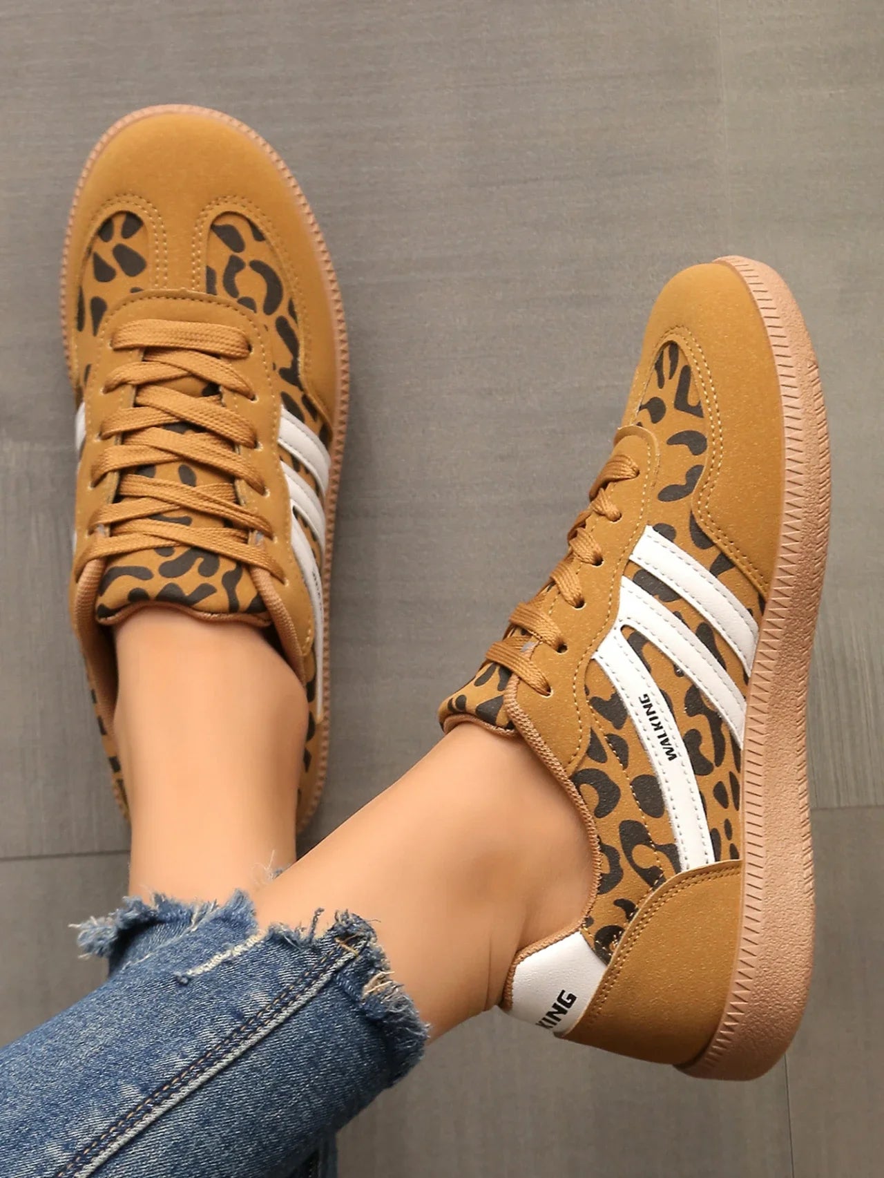Women Sneakers Spring New Luxury Flat Loafers Comfortable Slip on Soft Female Sneakers Lightweight Outdoor Shoes for Women