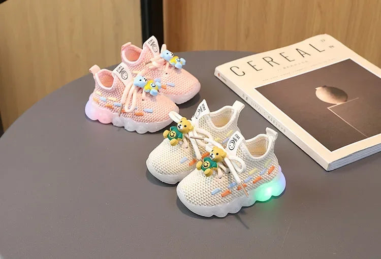 Fashion Children's Luminous Sneakers LED Flashing Shoes for Girls Baby Casual Shoes Spring Autumn Hot Sale Toddler Sports Shoes