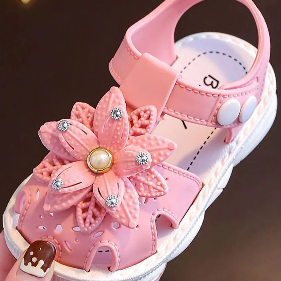 New Girls Summer Sandals Soft Sole Breathable Kids Beach Shoes Anti-slip Princess Sandals Children Casual Footwear