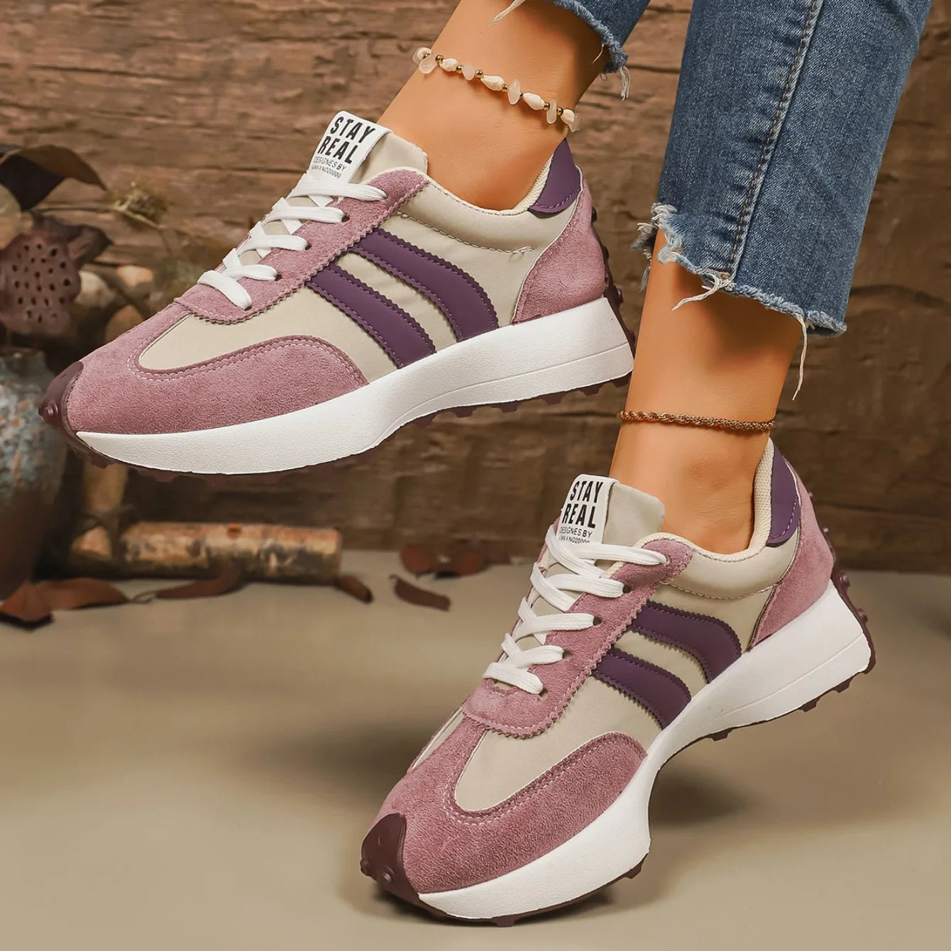 Designer Women Sneakers New Lightweight Soft Running Sneakers Women Thick Bottom Fashionable Sport Shoes Zapatos De Mujer
