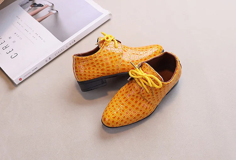 Children Boys Leather Shoes 2025 New Retro Fashion Lace Up Pointed Toe Dress Shoes Uniform Kids Oxford Performance Flats Shoes