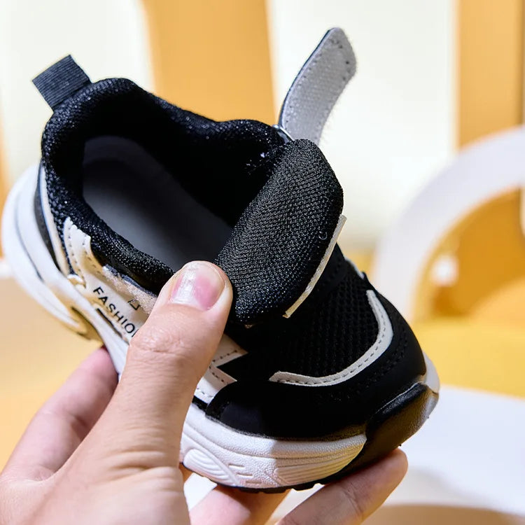 Autumn New Children Shoes Mesh Breathable Kids Sneakers Outdoor Sport Shoes Comfortable Soft Sole Fashion Girls Boys Shoes
