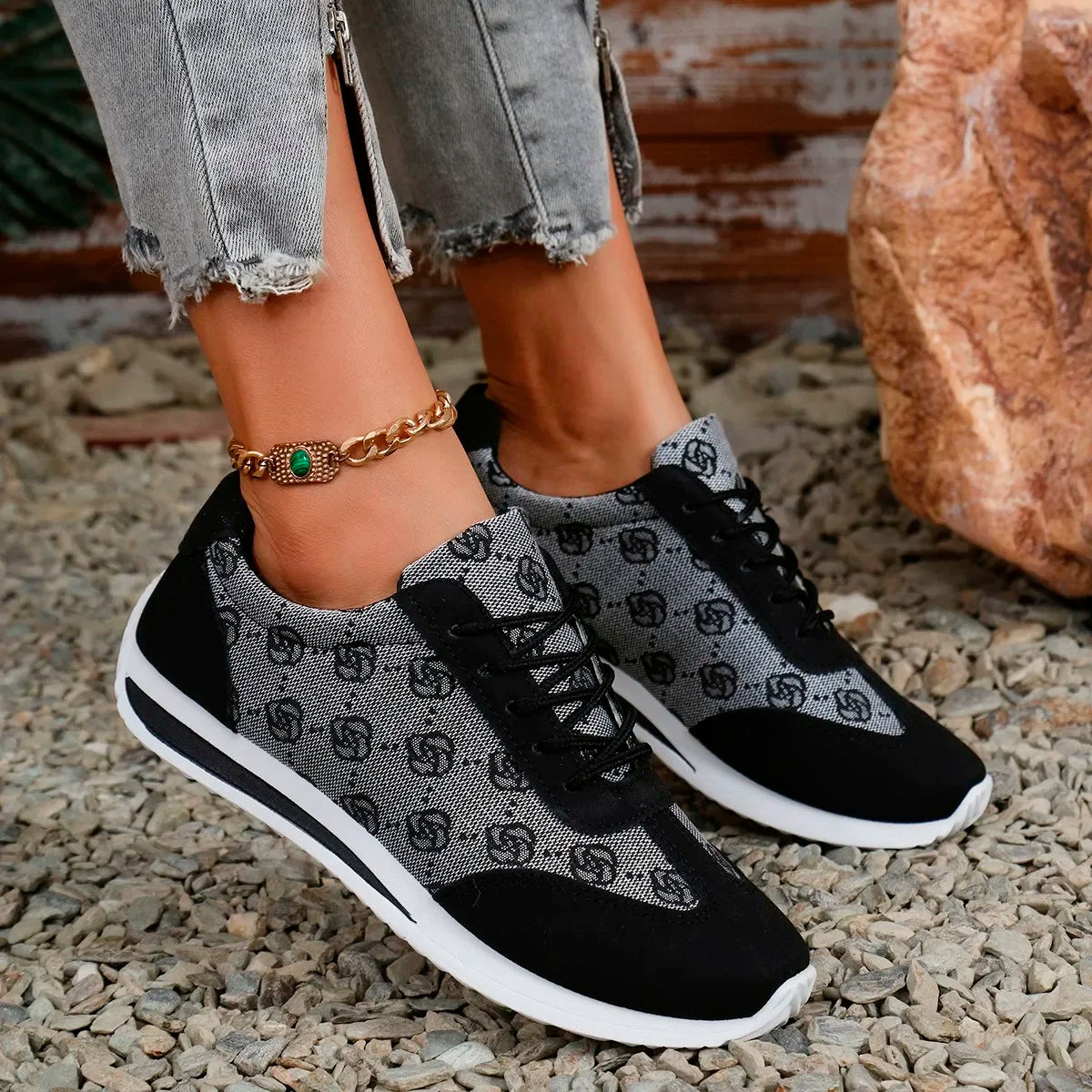 Women SneakersSpring Autumn Fashion Outdoor Versatile Sneakers Women Casual Comfortable Lace Up Walking Shoes for Women