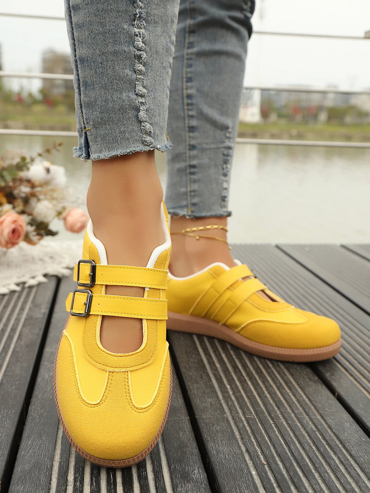 Women Sneakers Fashion Casual Flats Vulcanize Shoes Ladies Outdoor Walking Sneakers Women Breathable Comfortable Classical Shoes
