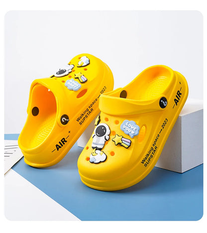 Kids Summer Sandals EVA Design Children Slippers Soft Non Slip Platform Slides Outdoor Garden Shoes High Quality Fashion Shoes