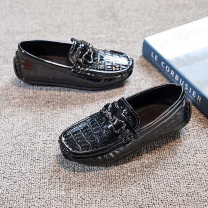 Boys Leather Shoes Round-toe Flat Soft Kids Fashion Casual Loafers Glossy Metal Buckle Children Moccasins Non-slip Britain Style