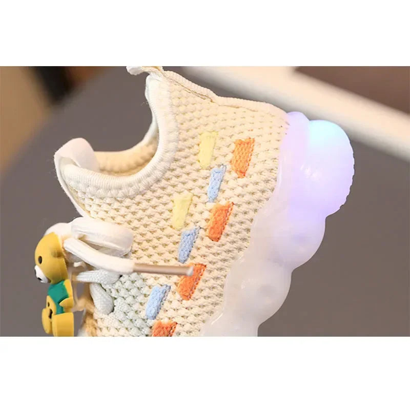 Fashion Children's Luminous Sneakers LED Flashing Shoes for Girls Baby Casual Shoes Spring Autumn Hot Sale Toddler Sports Shoes