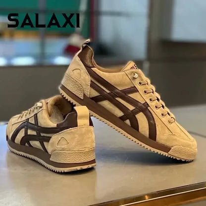 White Canvas Shoes Breathable Casual Shoes Korean Men Slip-on Couples Sneakers Comfortable Outdoor Sneakers Walking Flats Shoes  (Available)