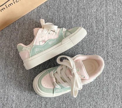 New Women's Casual Flat-soled Sports Shoes Cute Patterns Trainers Ladies Sneakers Breathable Star Women Sneakers