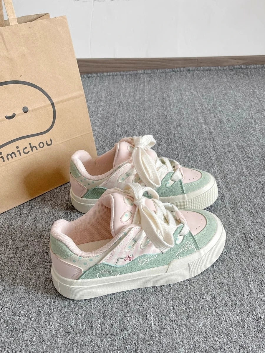 New Women's Casual Flat-soled Sports Shoes Cute Patterns Trainers Ladies Sneakers Breathable Star Women Sneakers