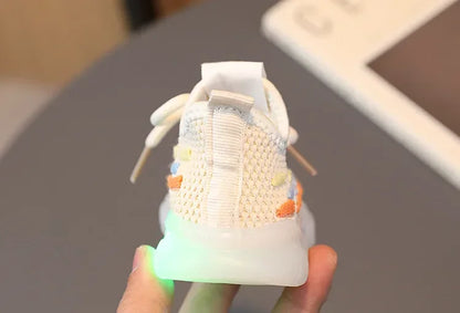 Fashion Children's Luminous Sneakers LED Flashing Shoes for Girls Baby Casual Shoes Spring Autumn Hot Sale Toddler Sports Shoes