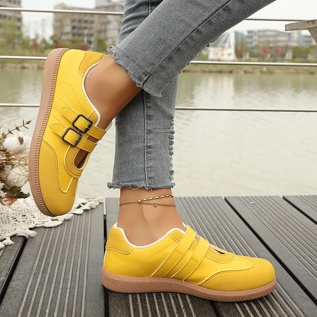 Women Sneakers Fashion Casual Flats Vulcanize Shoes Ladies Outdoor Walking Sneakers Women Breathable Comfortable Classical Shoes