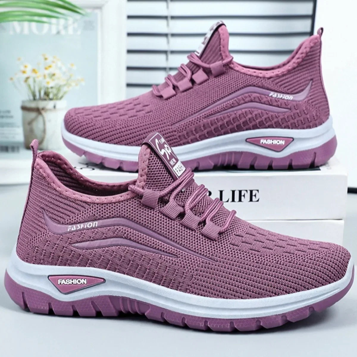 Women's Breathable Lace-Up Sneakers Soft-Soled Comfortable Casual Shoes, Trendy Lightweight Footwear for Daily Wear All Seasons