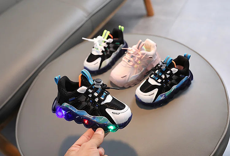 New Kid Sneaker Anti Slip Soft Bottom Boy LED Light Shoes Comfort Versatile Girls Casual Shoe Simple Child Mesh Shoes