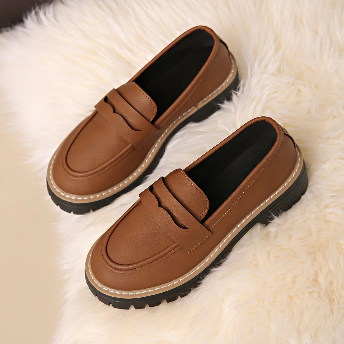 New Black/Brown Solid Color Thick-Soled Loafers Women's Platform Slip-On Shoes Retro Versatile Small Leather Shoes for Commuting