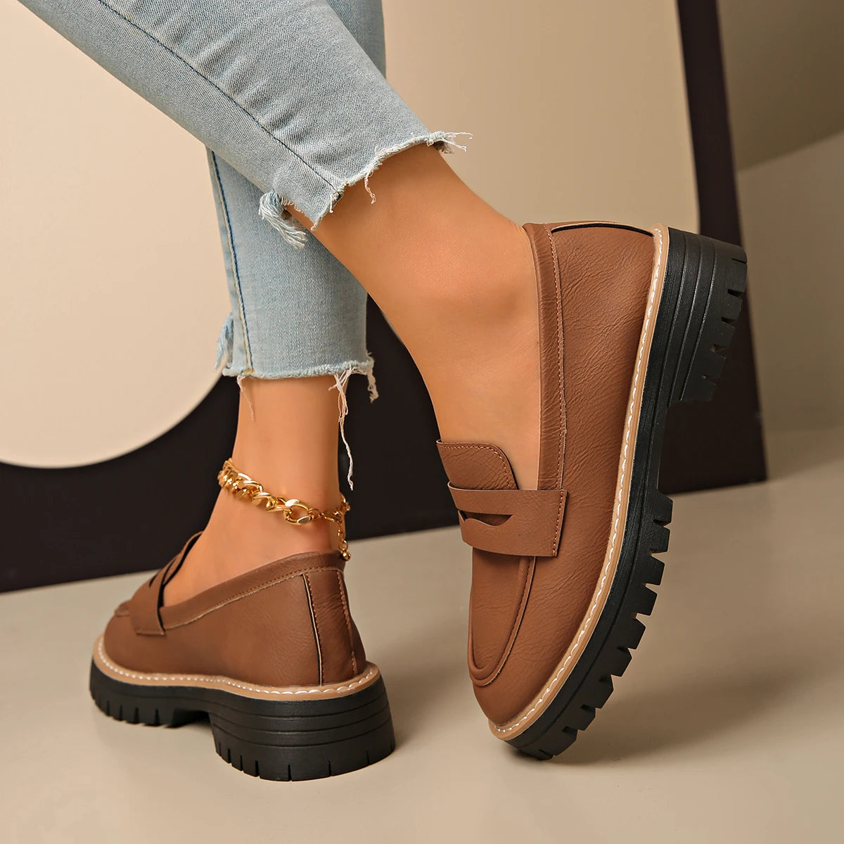 New Black/Brown Solid Color Thick-Soled Loafers Women's Platform Slip-On Shoes Retro Versatile Small Leather Shoes for Commuting