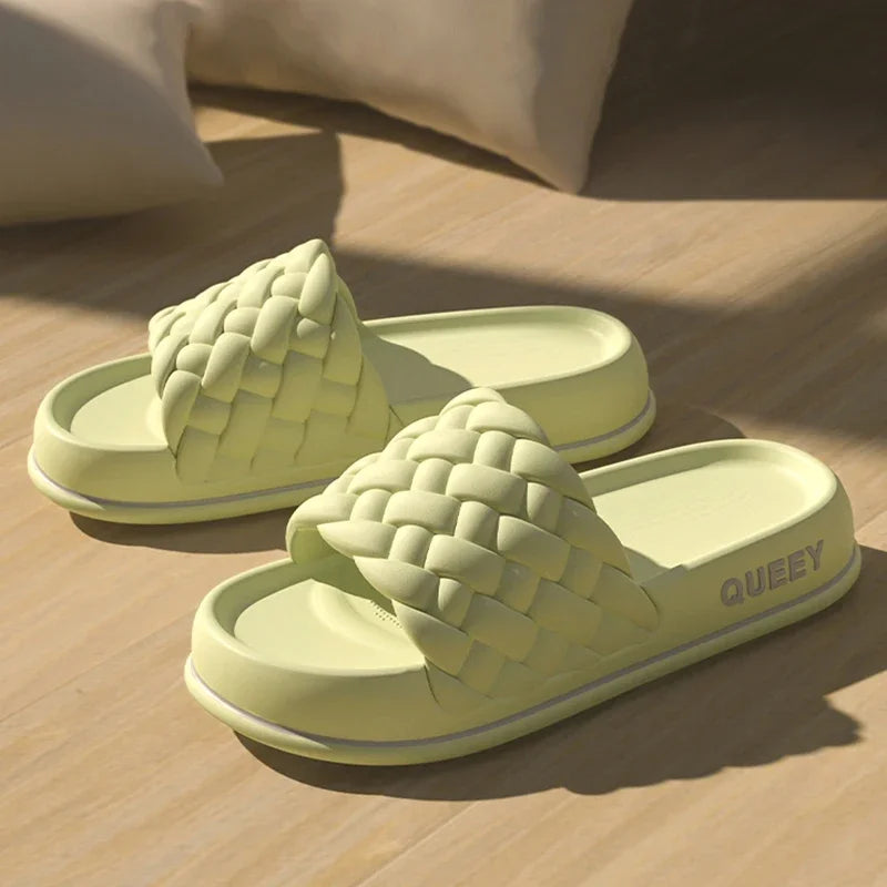 2024 Summer Women Thick Slippers  Sole Beach Slides Bathroom Anti-Slip Soft Sandals Fashion Ladies Cloud Shoes Sandals