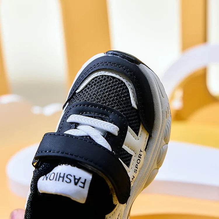 Autumn New Children Shoes Mesh Breathable Kids Sneakers Outdoor Sport Shoes Comfortable Soft Sole Fashion Girls Boys Shoes