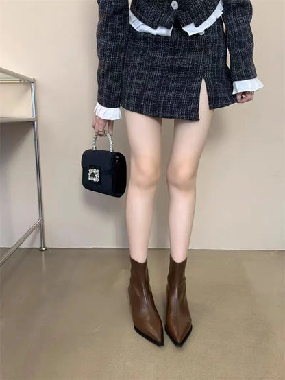 Women Pointed Ankle Boots Mid Heels Pointed Leather Sexy Chelsea Boots Trend Design Winter New Pumps Designer Short Botas Mujer
