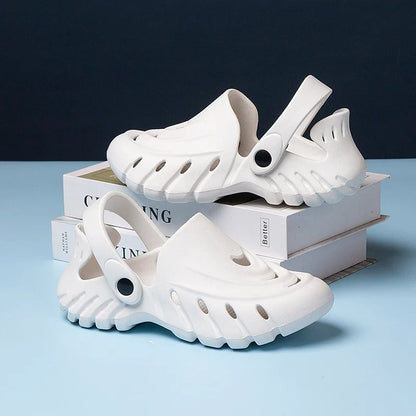 New Arrival Mens Summer Shoes Men Slippers Non-slip Garden Shoes Casual Beach Sandals Chef Shoes Nurse Doctor Shoes Flip Flops