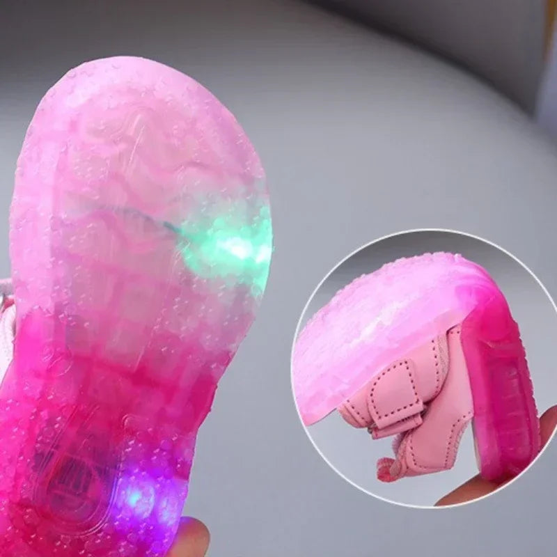 Summer New Baby Girls Led Light Sandals Cute Hello Kitty Children's Casual Shoes Anti-slip Kids Beach Shoes Outdoor Shoes