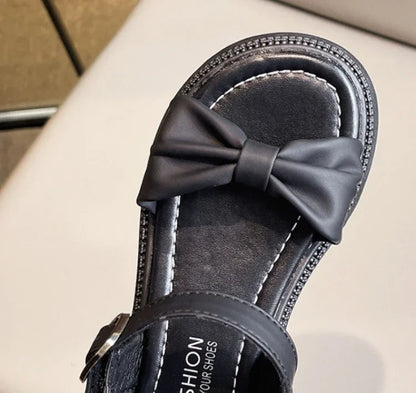 Girls Summer Beach Sandals 2025 New Solid Color Kids Causal Sandals Fashion Sweet Bow School Versatile Children Princess Shoes
