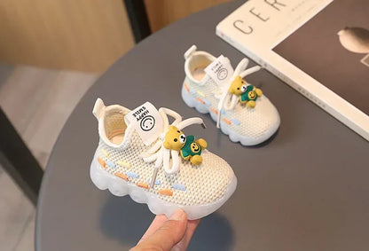 Fashion Children's Luminous Sneakers LED Flashing Shoes for Girls Baby Casual Shoes Spring Autumn Hot Sale Toddler Sports Shoes