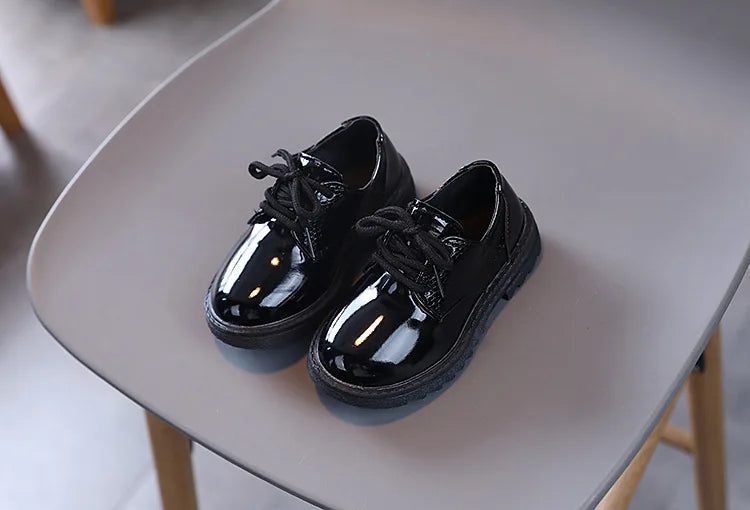 Spring Autumn Kids Shoes Solid Black Children's Fashion Casual Kids Shiny PU Little Boy Leather Shoes Toddler Lace-up Mary Janes