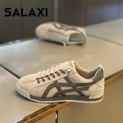 White Canvas Shoes Breathable Casual Shoes Korean Men Slip-on Couples Sneakers Comfortable Outdoor Sneakers Walking Flats Shoes  (Available)