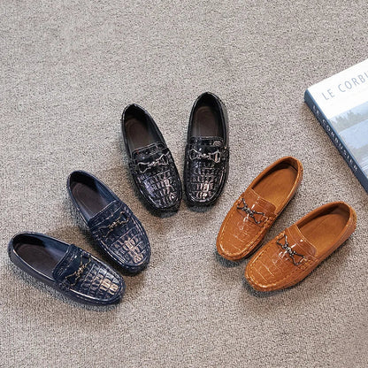 Boys Leather Shoes Round-toe Flat Soft Kids Fashion Casual Loafers Glossy Metal Buckle Children Moccasins Non-slip Britain Style