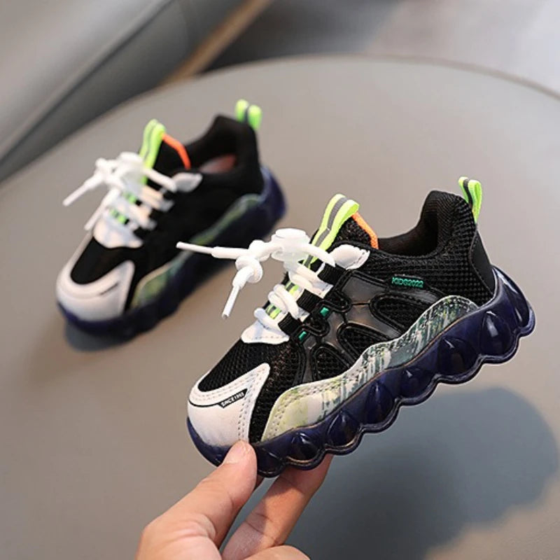 New Kid Sneaker Anti Slip Soft Bottom Boy LED Light Shoes Comfort Versatile Girls Casual Shoe Simple Child Mesh Shoes