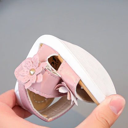 Children's Summer Sandals Sweet Chic Floral Sandals for Pretty Girls Fashion Princess Versatile Kids Wedding Party Flat Sandals