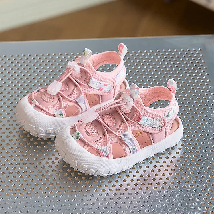 Girls Sports Sandals Non-slip Soft Sole Kids Casual Shoes Toes Capped Summer New Children Beach Shoes Mesh Graffiti Cute